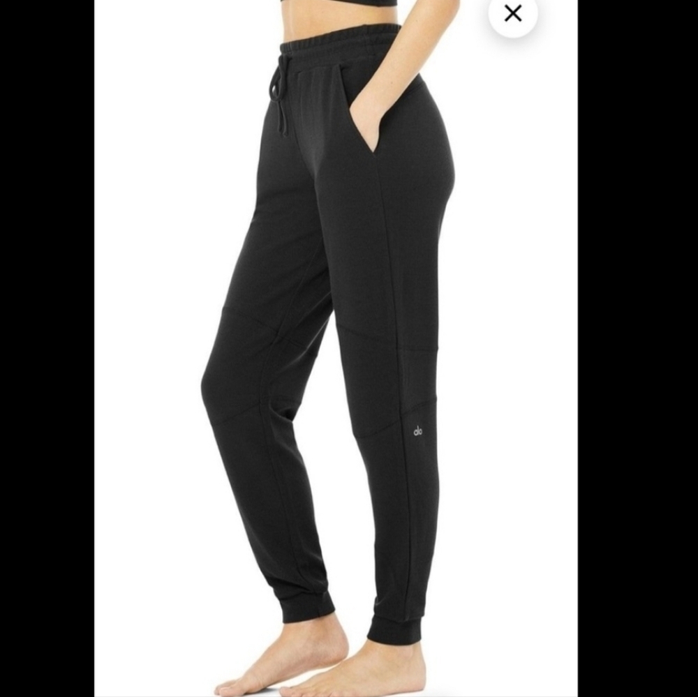 ALO Yoga Black Textured Pants